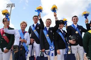 The winning U.S. Young Rider Team (Sportfot)