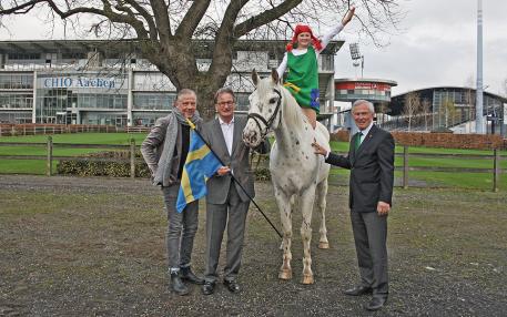 eft Uwe Brandt, Frank Kemperman and Carl Meulenbergh. On the Knabstrupper “Max”, Birte Bading as Pippi Longstocking.