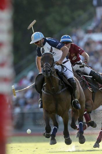Adolfo Cambiaso on Chocolate, owned by Valiente Polo. 