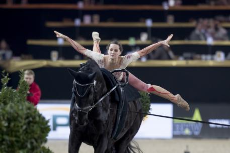 World No. 1, Germany’s Kristina Boe, got her FEI World Cup™ Vaulting 2016/2017 campaign off to the perfect start with victory at the fourth leg of the series in Mechelen, Belgium. 