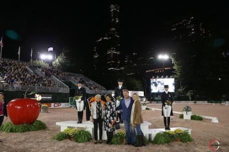 The top riders in their winning presentation with Judge Katrina Wuest, Antonia Ax:son Johnson of Axel Johnson and Mark and Katherine Bellissimo. 2016 Central Park Horse Show