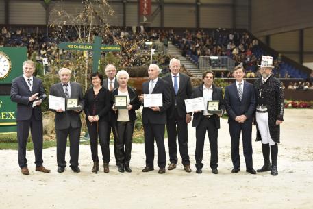 WBFSH president Jan Pedersen, Willy Taets, daughter Lieve, Marc Pierson, Maartje Hanse, Joop Hanse, Siem Korver, Oliver Lück, Rolex representative Laurent Delanney and ringmaster Pedro Cebulka.