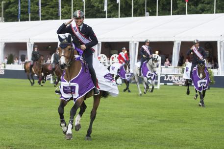 Lorenzo de Luca leads Team Italy on their victory gallop after his country's second victory in a row at the FEI Nations Cup™ Jumping 2017 Europe Division 1 qualifier in St Gallen, Switzerland today. 