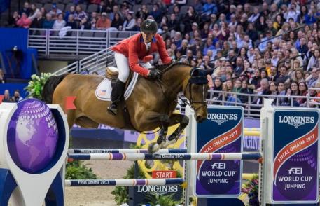 McLain Ward and the mare HH Azur, winners of tonight's thrilling second leg at the Longines FEI World Cup™ Jumping Final 2017 in Omaha (USA). (Photo: Cara Grimshaw/FEI)