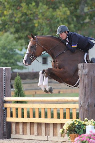 Scott Stewart pilots Captivate in the Future Working Hunter 3'3" Division