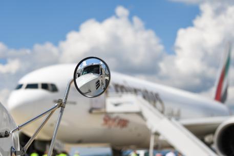 The world’s largest commercial airlift of horses has begun ahead of the FEI World Equestrian Games™ Tryon 2018, with a total of 550 horses flying to the USA to join 270 horses coming overland to the Games, one of the biggest sporting events on US soil this year. (FEI/Dirk Caremans; FEI/Tori Repole)