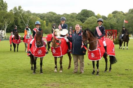 The winning Junior team, Handcross Park School