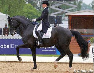 Kristina Sprehe and Desperados win the Grand Prix 5* at the 2015 CDI Munich (Photo: Photo © LL-foto)