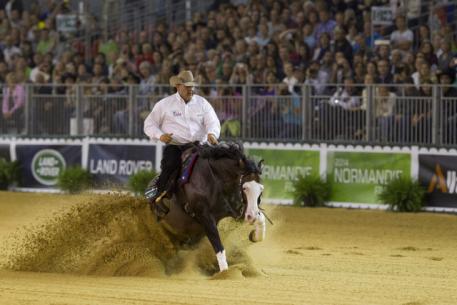 Shawn Flarida steered Spooks Gotta Whiz to win individual Reining gold at the Alltech FEI World Equestrian Games™ in Parc des Expositions at Caen, Normandy tonight. (Dirk Caremans/FEI)