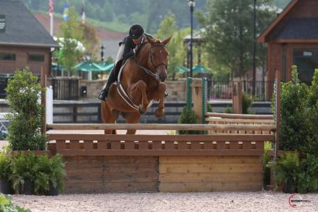 Holly Shepherd and Longstreet (Photo: ©Sportfot)