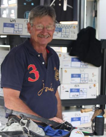 Master saddlefitter Marty Haist of The Horse of Course at work 