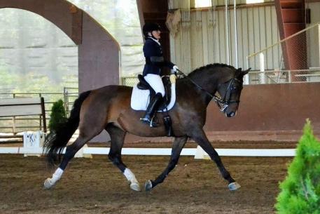 Lara Oles and Bella (Photo: Stacey Hornsby)