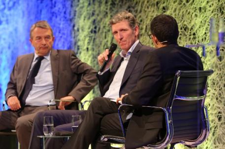 Ludger Beerbaum (right) and DFB President Wolfgang Niersbach at the "Menschen 2014" Gala of the Zeitungsverlag Aachen. Photo: ALRV/Andreas Steindl