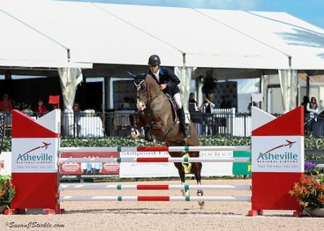 Martin and Trading Aces going clear in the second phase. Photo copyright SusanJStickle.com