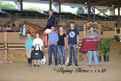 Michael Leon and Carrera win the ,000 USHJA Hunter Derby. Photo: Flying Horse Photography
