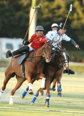 Nic Roldan and Sapo Caset. Photo: Alex Pacheco.