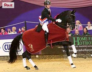 Anders Dahl and Selten HW win the Mount St John Future Elite Championship at 2014 Horse of the Year Show
