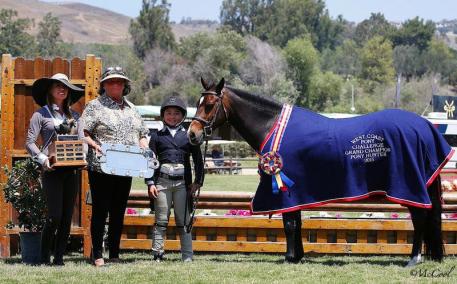 Overall Grand Champion Pony Somekindawonderful and Augusta Iwasaki (Photo: McCall)
