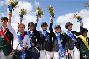 The winning U.S. Junior Rider Team (Sportfot)